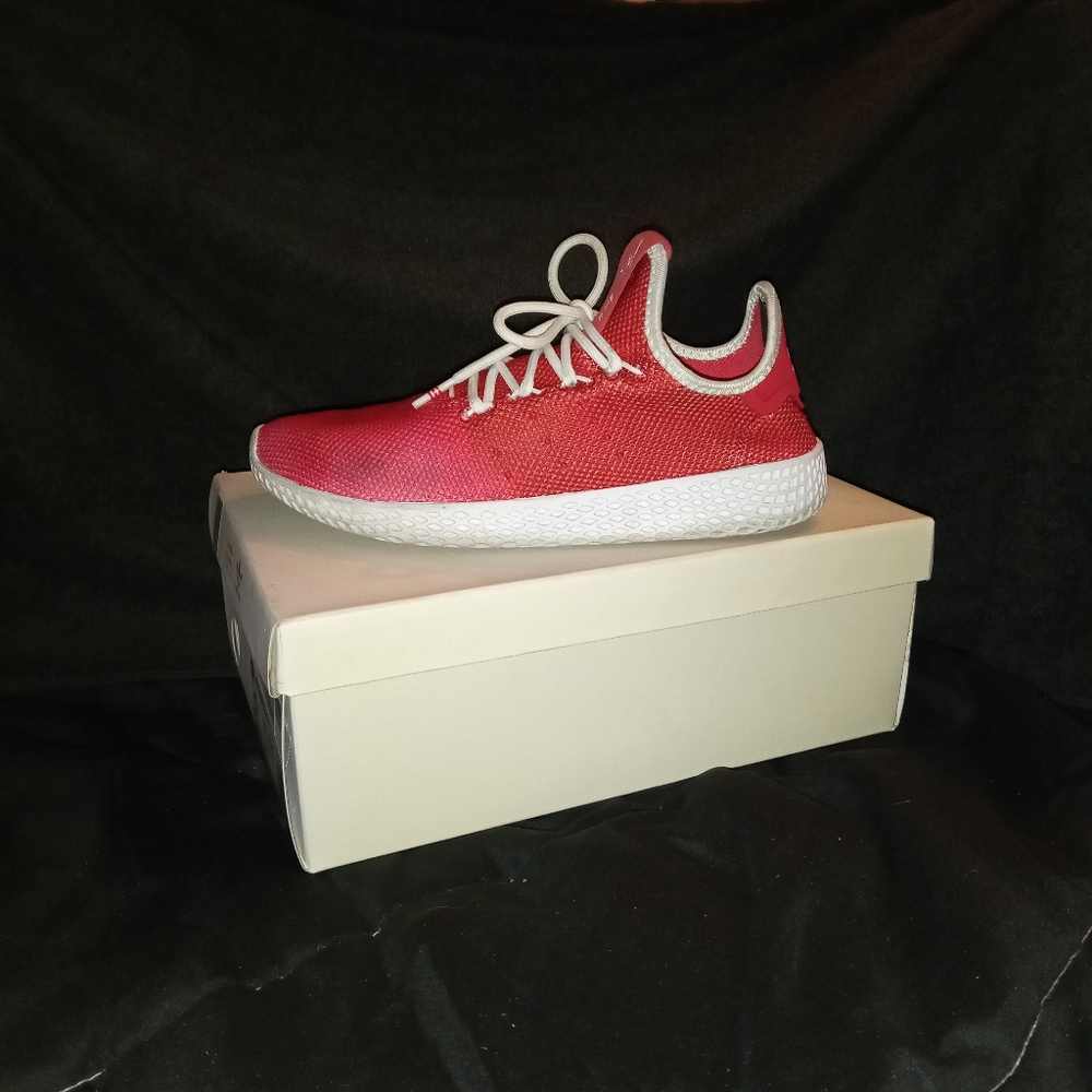 Adidas Pharrell tennis shoes